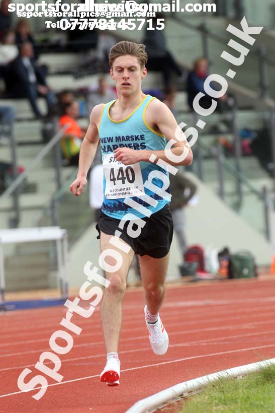 Mens under-17 3000 metres, North Eastern Track and Fields Champs., Middlesbrough. Photo: David T. Hewitson/Sports for All Pics